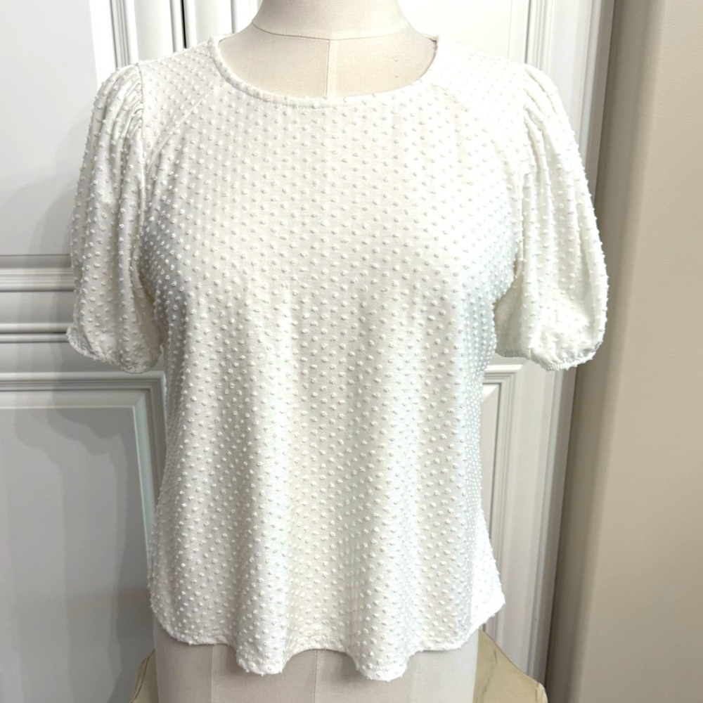 W5 Women’s Size Medium White Swiss Dot Puff Sleeve Pull-On Blouse Top Shirt